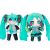 Hatsune Miku -pehmohahmo hatulla
