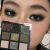 9 sävyn oliivinvihreä luomiväripaletti