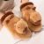 Capybara plush hanskat